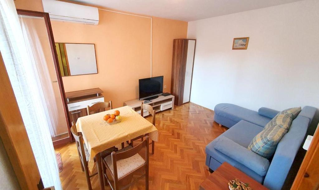 Mirjana F Apartaments Baška Екстериор снимка