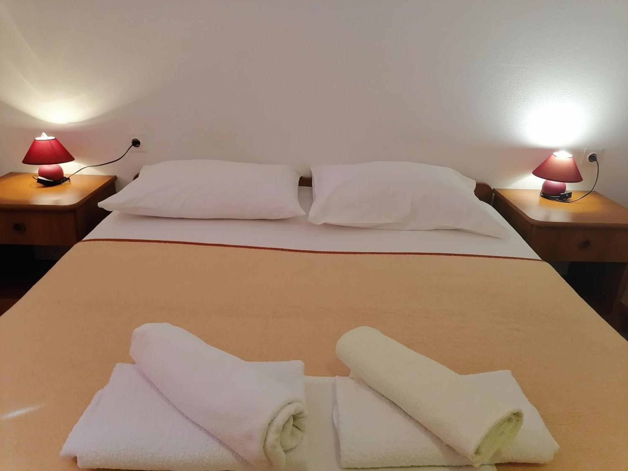 Mirjana F Apartaments Baška Екстериор снимка