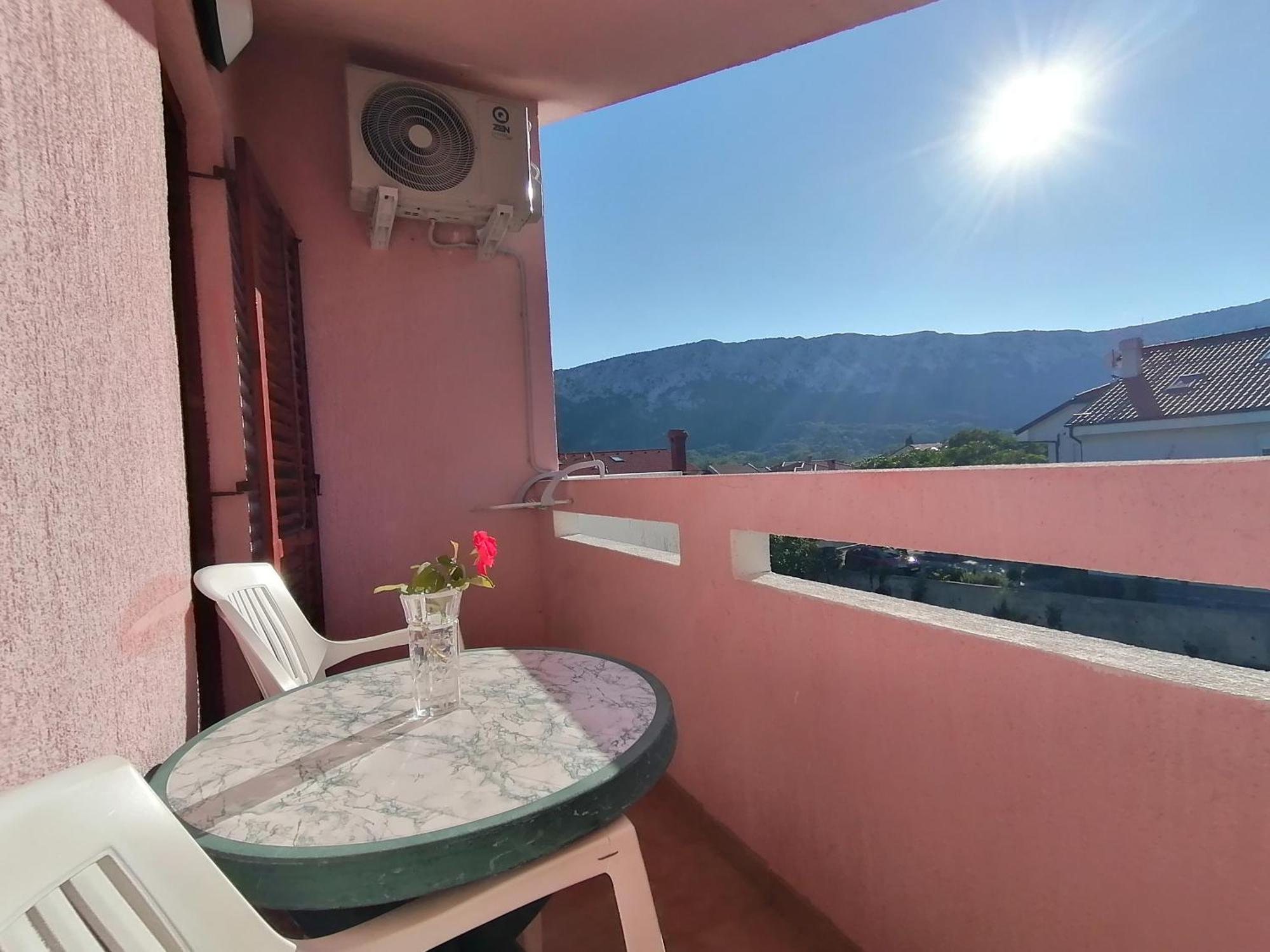 Mirjana F Apartaments Baška Екстериор снимка