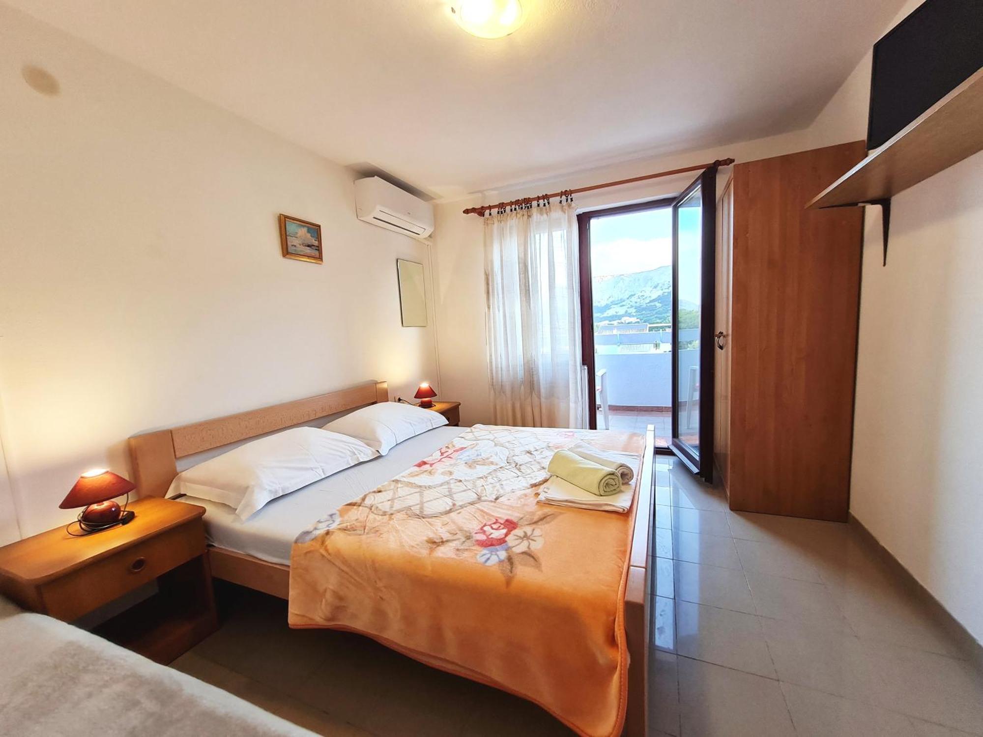Mirjana F Apartaments Baška Екстериор снимка