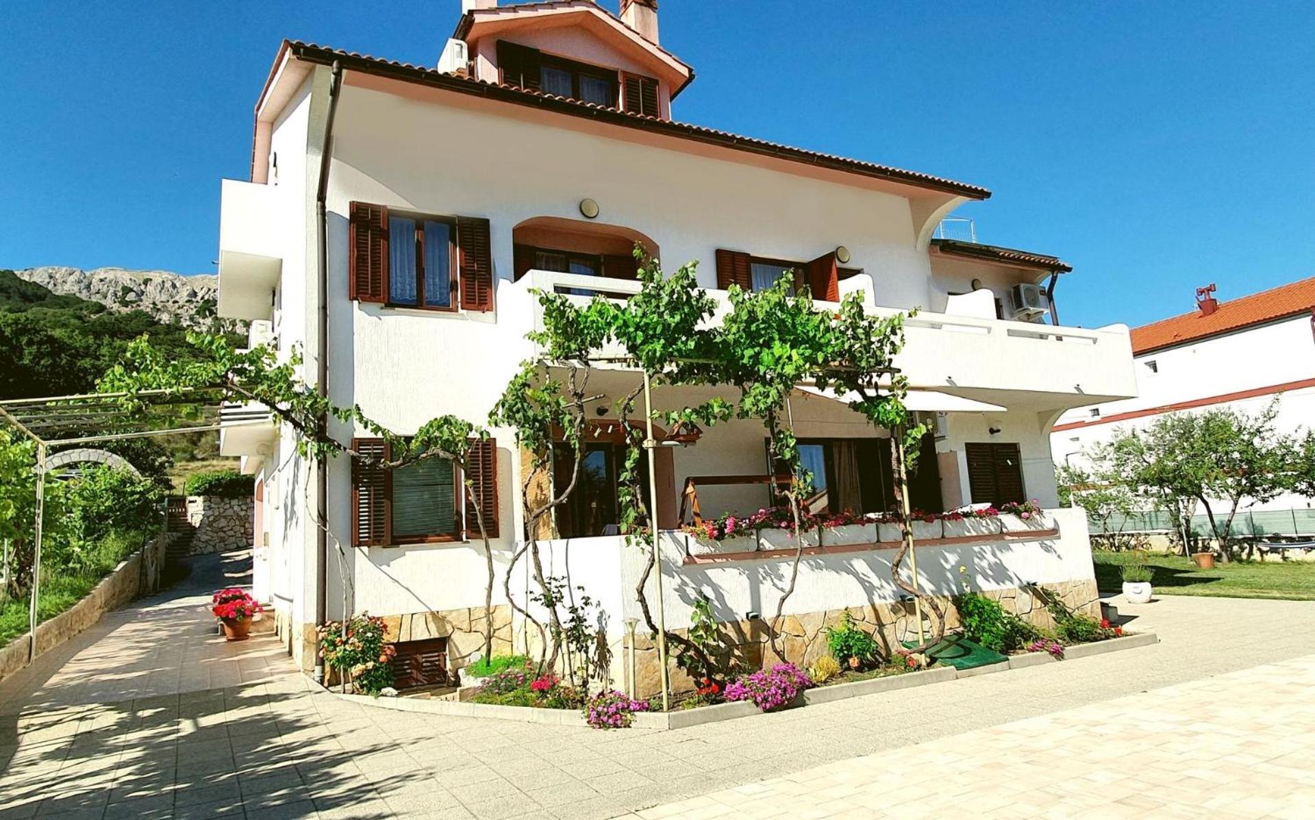 Mirjana F Apartaments Baška Екстериор снимка