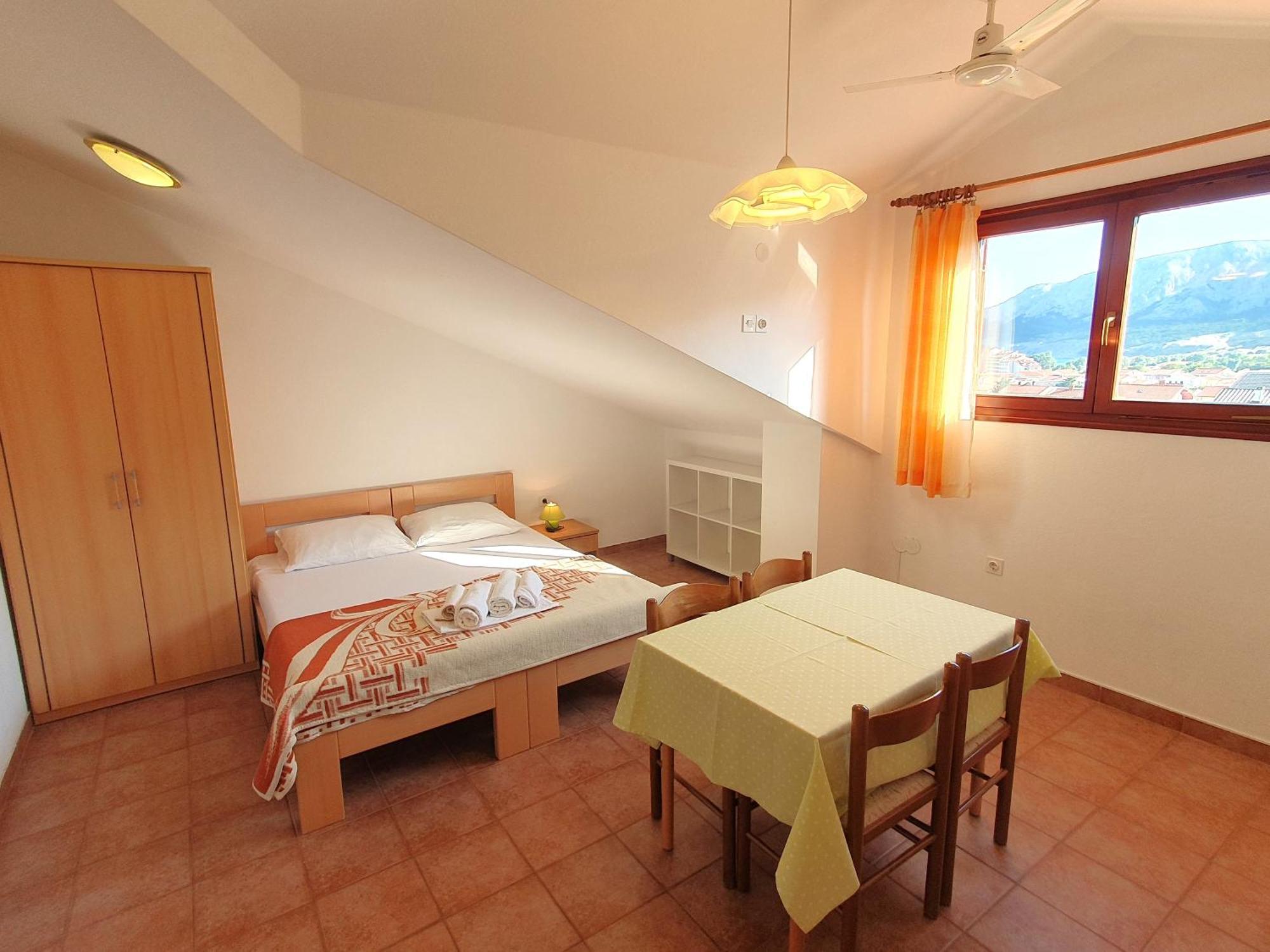 Mirjana F Apartaments Baška Екстериор снимка