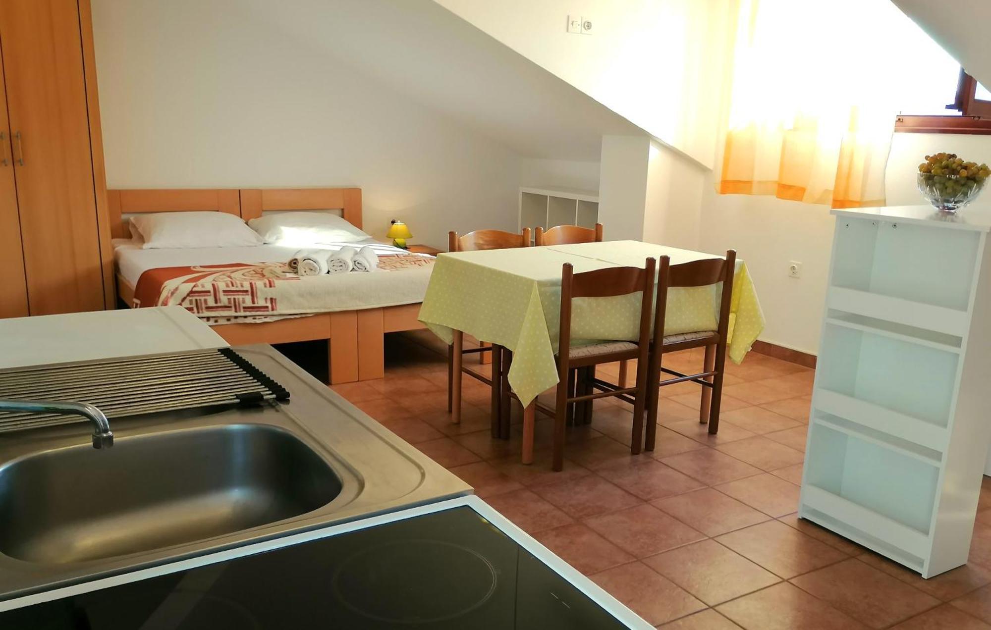Mirjana F Apartaments Baška Екстериор снимка